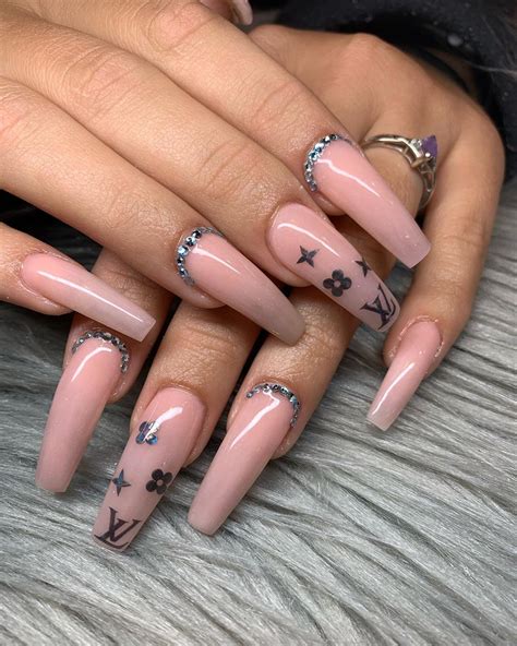 nail designs louis vuitton